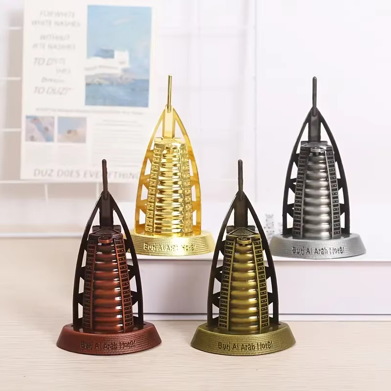 Statue décorative Burj Al Arab en métal – Miniature design 15 cm (4 couleurs disponibles) – Image 3