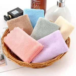 Lot de 3 Serviettes Microfibre 30×30 cm – Douces et Ultra Absorbantes